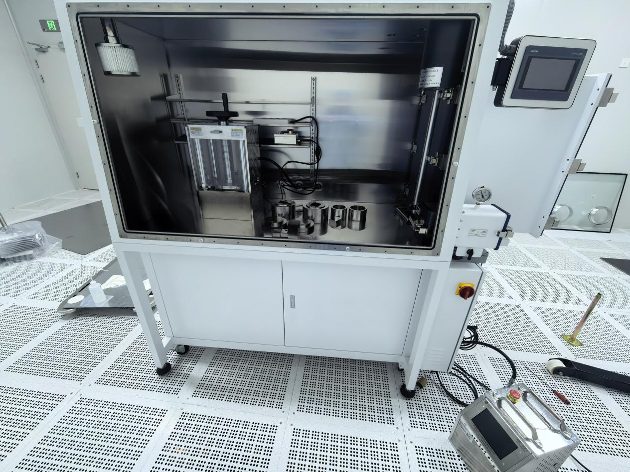 グローブボックス用60T分割式自動錠剤機 - 株式会社ヘンチテクノロジー