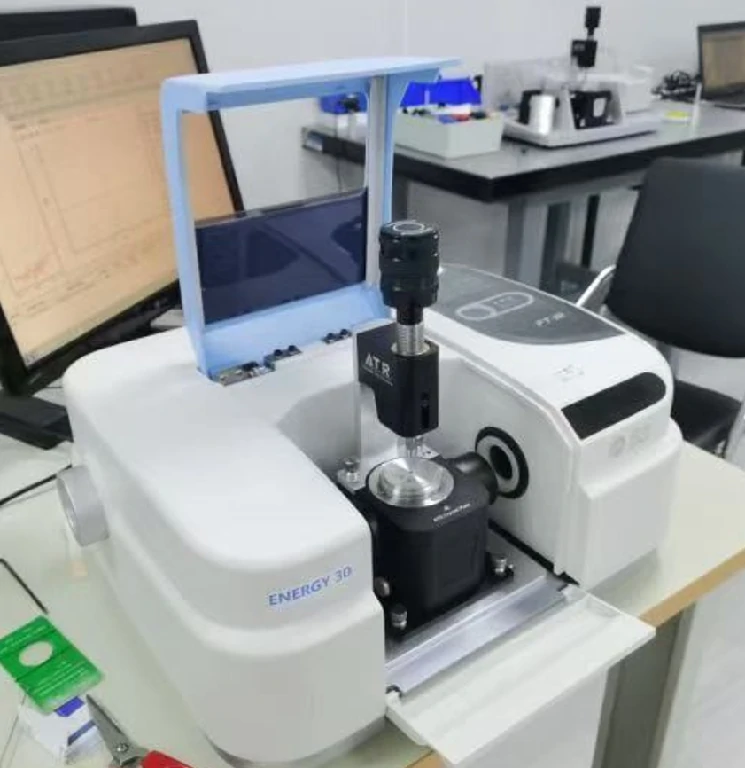 FTIR spectrometer