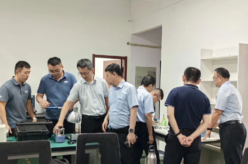 laboratory instrument manufacturer