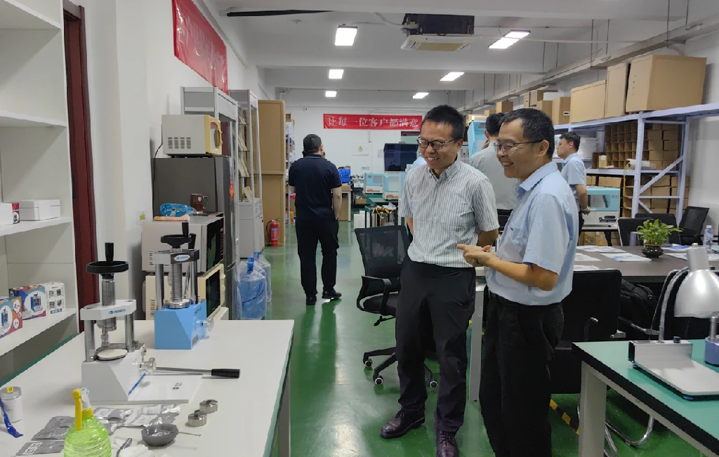 laboratory instrument manufacturer