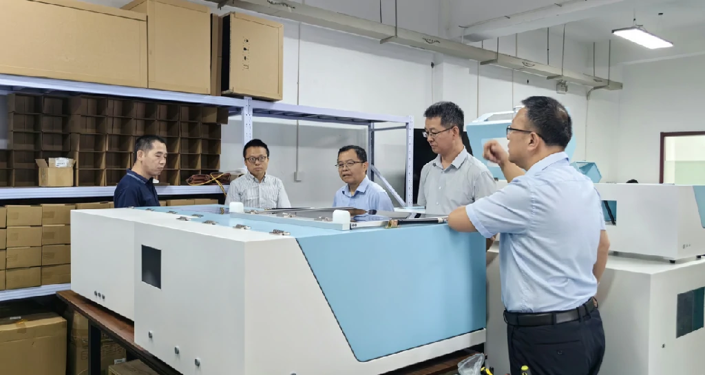 laboratory instrument manufacturer